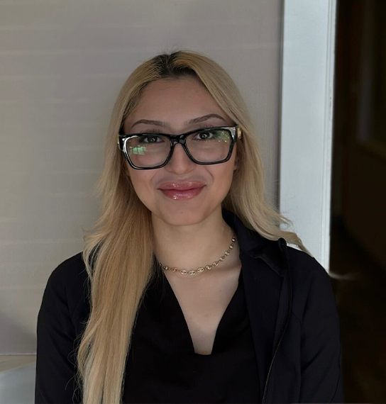 Dental assistant Melissa